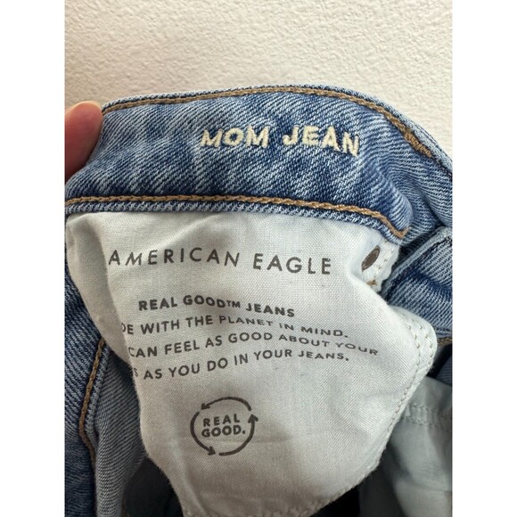 American Eagle Sz 10 Short Stretch Mom Jean Campus Brights High Waist Distressed - Picture 11 of 15